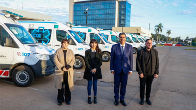 Encuentro de salud: Capitanich garantizó acceso a remedios y entregó ambulancias