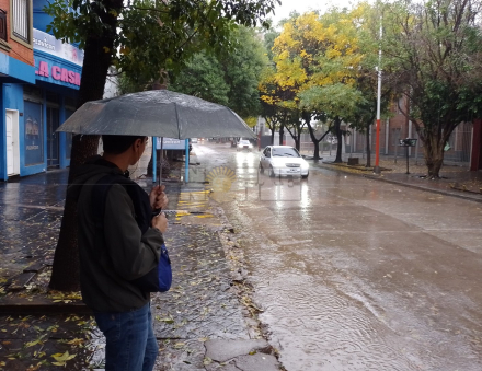 lluvia paraguas.JPG