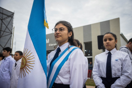 Coqui acto bandera 7.jpg