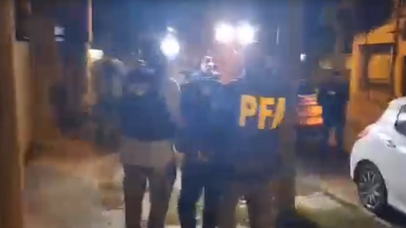 En un impresionante operativo secreto detuvieron a varios sicarios de la banda de Los Monos