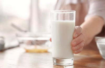 Donación de 4000 litros de leche para la Fundación Banco de Alimentos