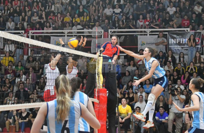 Vóleibol U19: las "Panteritas" dejaron su sello en Resistencia con un triunfo espectacular ante Perú