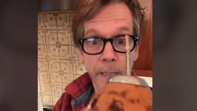 El video viral de Kevin Bacon desayunando con mate