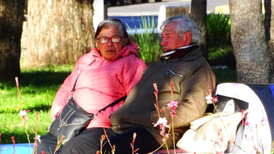 El trabajador de un cementerio propició una mejora salarial para 700 jubilados del Chaco