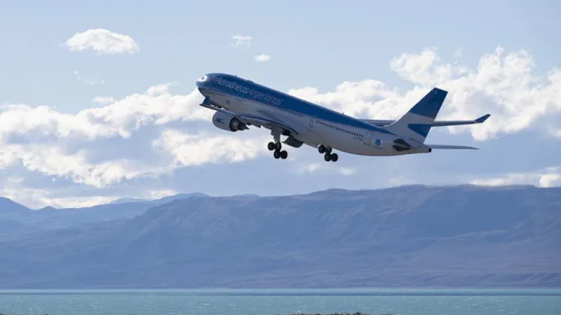 ANSES: cómo acceder a descuentos en pasajes de avión de hasta 20%