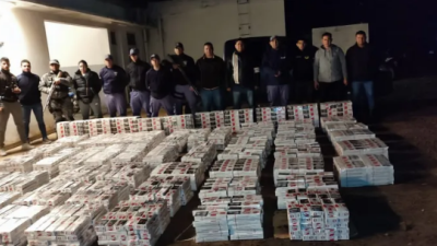 Un hombre abandonó una camioneta con 30 mil paquetes de cigarrillos