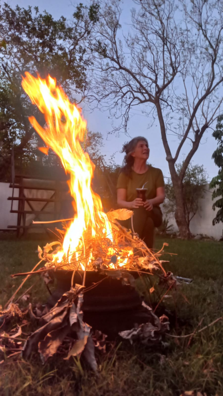 entorno al fuego 2023AA.jpg