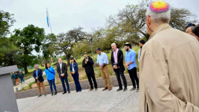 Inauguraron en Resistencia el "Paseo de los Justos", homenaje a víctimas de exterminios mundiales