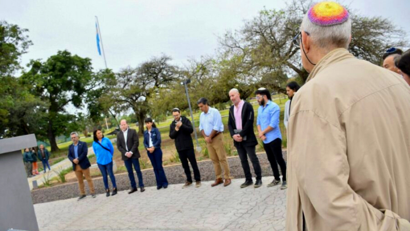 Inauguraron en Resistencia el "Paseo de los Justos", homenaje a víctimas de exterminios mundiales