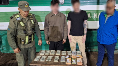 Gendarmería secuestró $ 270.000 y 27.000 dólares