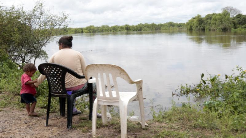 Ribereños comenzaron a abandonar sus hogares en Barranqueras y Vilelas