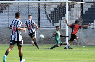 For Ever y San Martín quedaron a mano en un partidazo