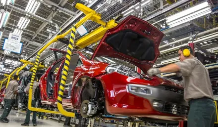 INDUSTRIA-AUTOMOTRIZ-EXPORTACIONES.webp