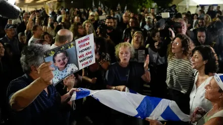 celebracion-israelies-liberacion-13-rehenes-israelies-retenidos-hamas_98.webp