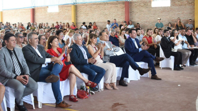 Asumió Soto en Colonia Popular y esta semana el gobierno convoca a intendentes