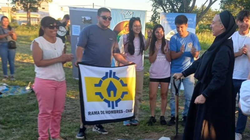 Primera palada en el Terruño de Schoenstatt en el Chaco