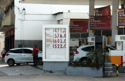 Apuro por cargar el tanque ante nuevo aumento de los combustibles