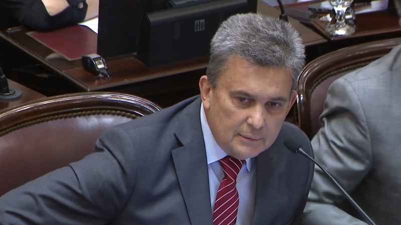 Zimmermann espera que el trabajo en el Senado "vuelva a la normalidad"