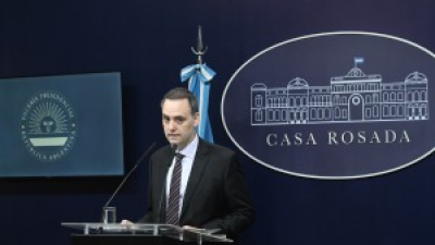 "La decisión está tomada y es hacer cumplir la ley", dijo Adorni sobre la aplicación del protocolo