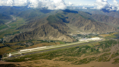 El desconocido aeropuerto con la pista de aterrizaje más larga del mundo