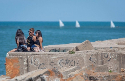 Llegaron más de 165 mil personas a Mar del Plata y la ocupación es del 74 %