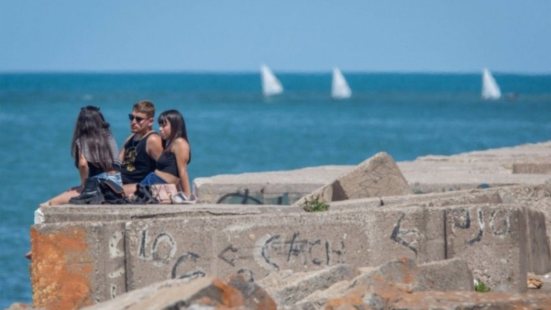 Llegaron más de 165 mil personas a Mar del Plata y la ocupación es del 74 %