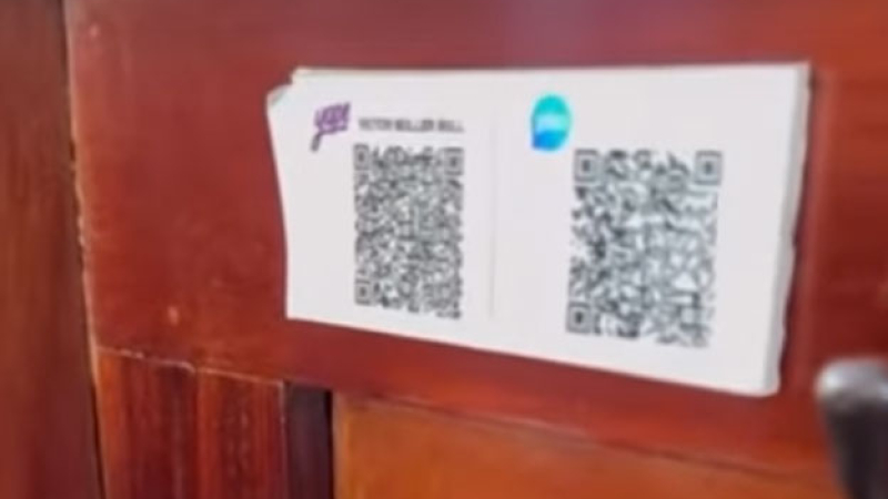 Una iglesia colocó un código QR para recibir las limosnas