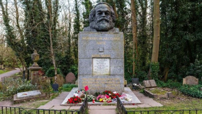 Una parcela contigua a la tumba de Karl Marx cuesta 32 mil dólares