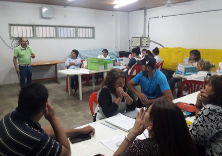 mijno en escuela.jpg