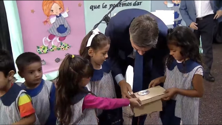 regalo al gober.jpg