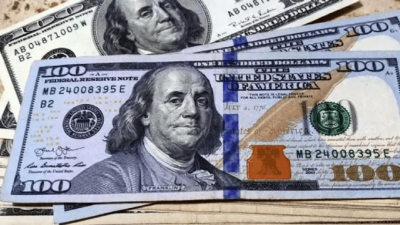 El dólar blue rebota y recorta la caída sobre el final de la semana
