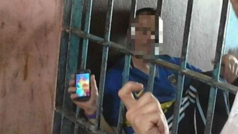 Vía legislativa, el gobierno busca poner límite a los celulares en poder de detenidos