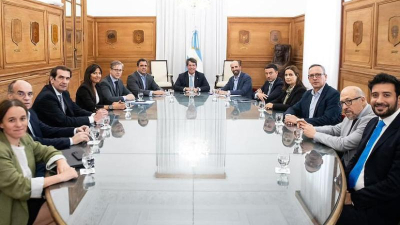 La UCR presentó su propia reforma laboral