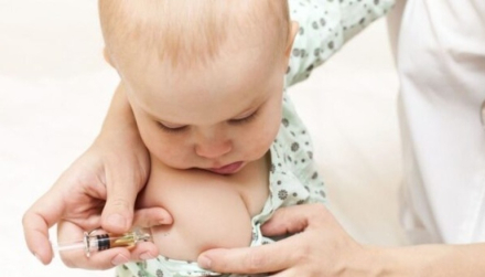 bebé-vacuna meningitis.jpg