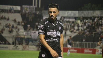 For Ever hace fútbol y Valdez define el equipo para visitar a Colón