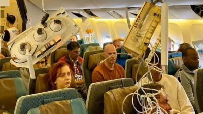 Al menos un muerto y 30 heridos en un vuelo de Singapore Airlines por fuertes turbulencias