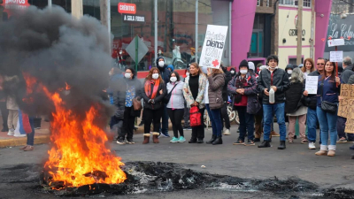 Misiones: más trabajadores se suman a la rebelión docente, mientras se acentúa el conflicto policial