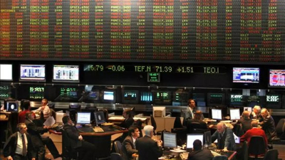 El dólar marcó ayer un nuevo récord y el riesgo país superó los 1400 puntos