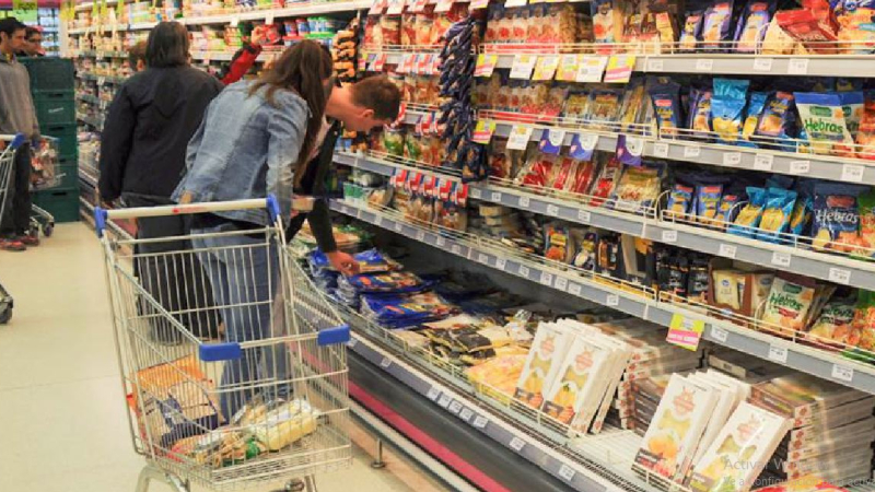Las ventas en supermercados cayeron por quinto mes consecutivo