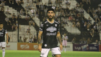 For Ever viajó a Mar del Plata con la duda en el equipo del "Chino" Nievas