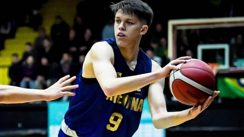 Otra buena actuación de Pikaluk no alcanzó y Argentina cayó ante Brasil en el clásico U18