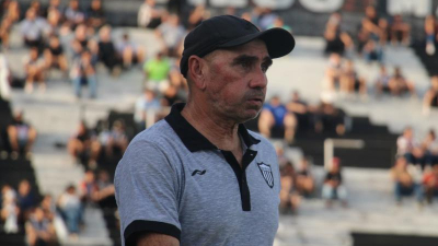 For Ever retornó al trabajo mientras busca su último refuerzo