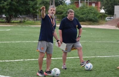 Sarmiento respaldó a Ortiz y busca reforzar su plantel