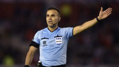 Piero Maza será el árbitro de Argentina-Canadá para las semis por Copa América