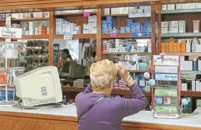 Las farmacias locales luchan por subsistir en un mercado cada vez más complicado