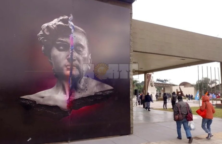 bienal tres.jpg