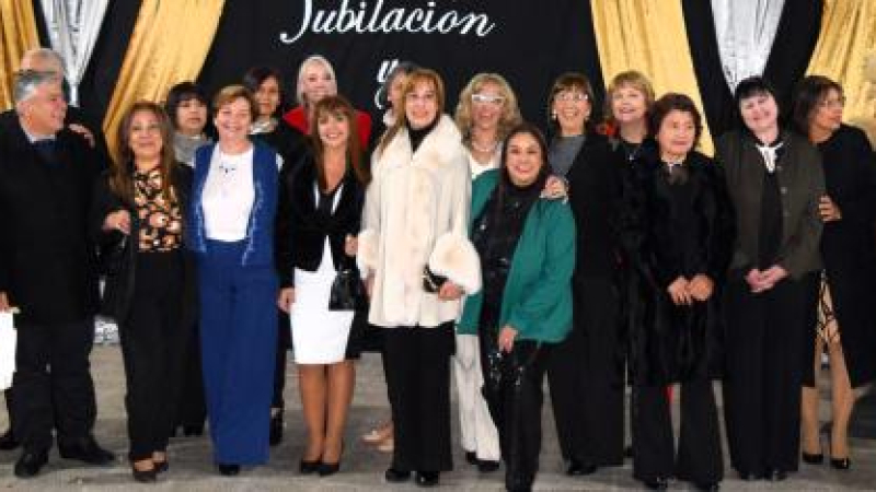 Emotivo homenaje por jubilaciones y bodas de plata en la secundaria 70 de Quitilipi