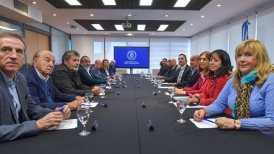 El Gobierno advirtió a los sindicatos que no homologará aumentos superiores al 2% 