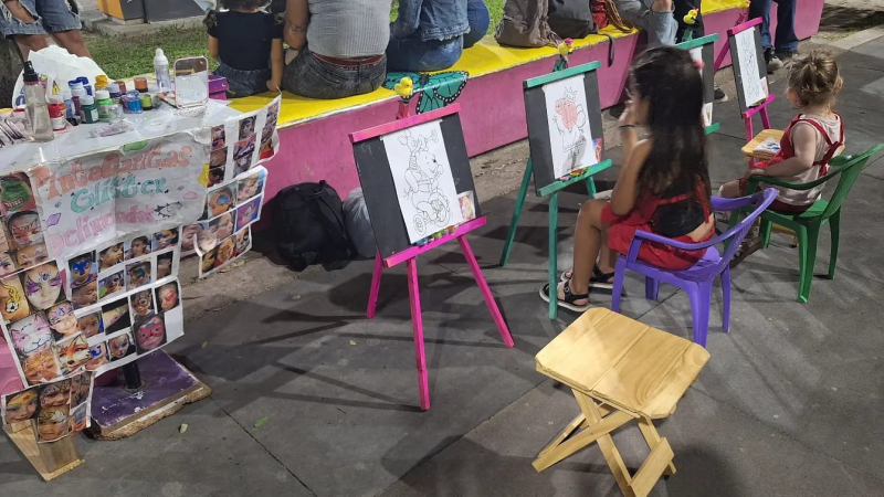 Padres reclaman que la municipalidad "no deja laburar"