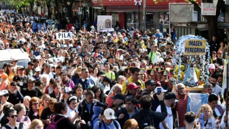 Caminata a la Basílica de Luján: miles de personas participan en la 50º edición